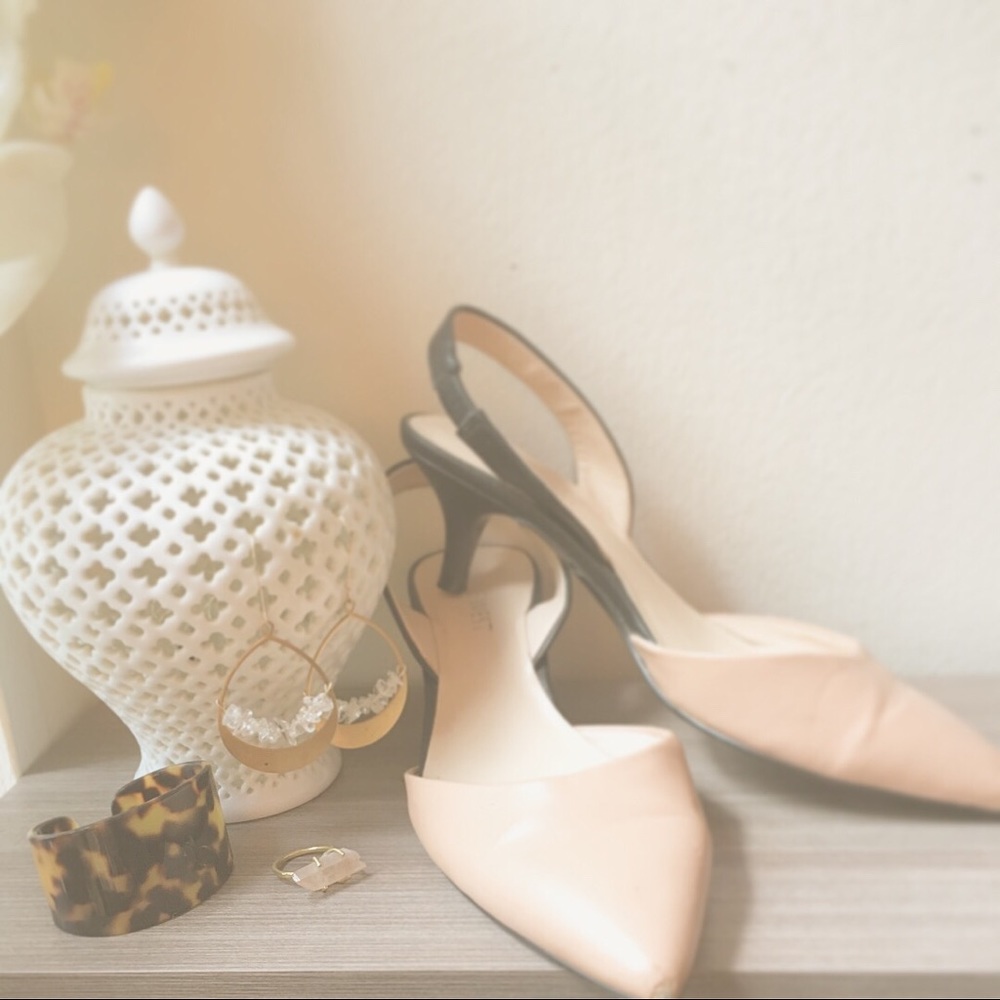 Nine West kitten heels Sz 6